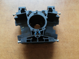 Stuurschakelaarhouder Nissan Primera P11/ WP11 onderdeel van 25560-2F700 (54034605B) Gebruikt.