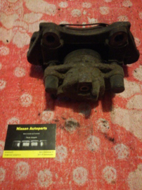 Remklauw rechtsvoor SR20DE Nissan Primera P11/WP11 41001-9F500 Gebruikt.
