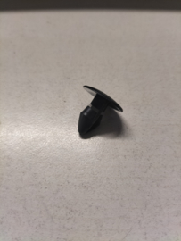 Clip zwart Nissan 01553-06753 M20M/ ME0M Origineel.