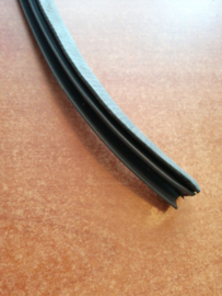 Deurrubber Nissan 100NX B13 76921-63Y00 Gebruikt.