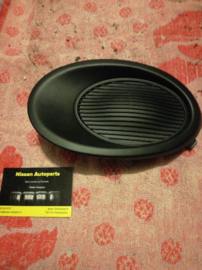 Afdekkap mistlampgat voorbumper Nissan Qashqai J10. links. 62257-BR00A