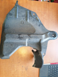 Afdekkap achter voorwiel links Nissan Primera P10/P11 64839-87J00