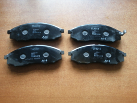 Remblokset vooras Nissan 41060-VK190 D22/ D22S/ LCD22 Origineel.