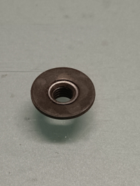 Nut Nissan 01221-00391 used part.