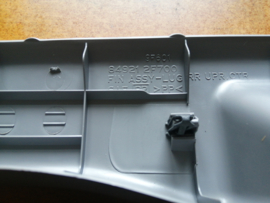 Finisher-luggage,rear center Nissan Primera P11 hatchback 84921-9F601 (84921-2F700) Origineel.