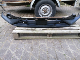 Onderbumper voorzijde Nissan Juke F16 62026-6PA0A Krasjes / scheur.