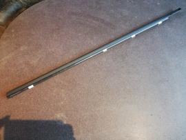 Portierraamgeleider linksvoor Nissan Qashqai J10/ JJ10 80821-JD00A Origineel.