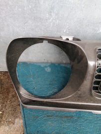 Grille-front Datsun Sunny B210 Coupe 62302-H7427 Used part.