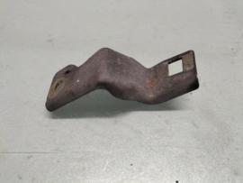 Bracket-fuel hose QR20DE Nissan 17520-WE000 P12/ T30 Used part.