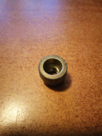 Nut Nissan 01225-S002E Used part.