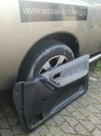 Deurpaneel rechtsvoor Nissan Sunny N14 80900-53C10 Gebruikt.