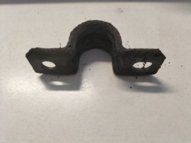 Bevestigingsbeugel stabilisatorstang achteras Nissan Primera P12 54614-AU010 Gebruikt.