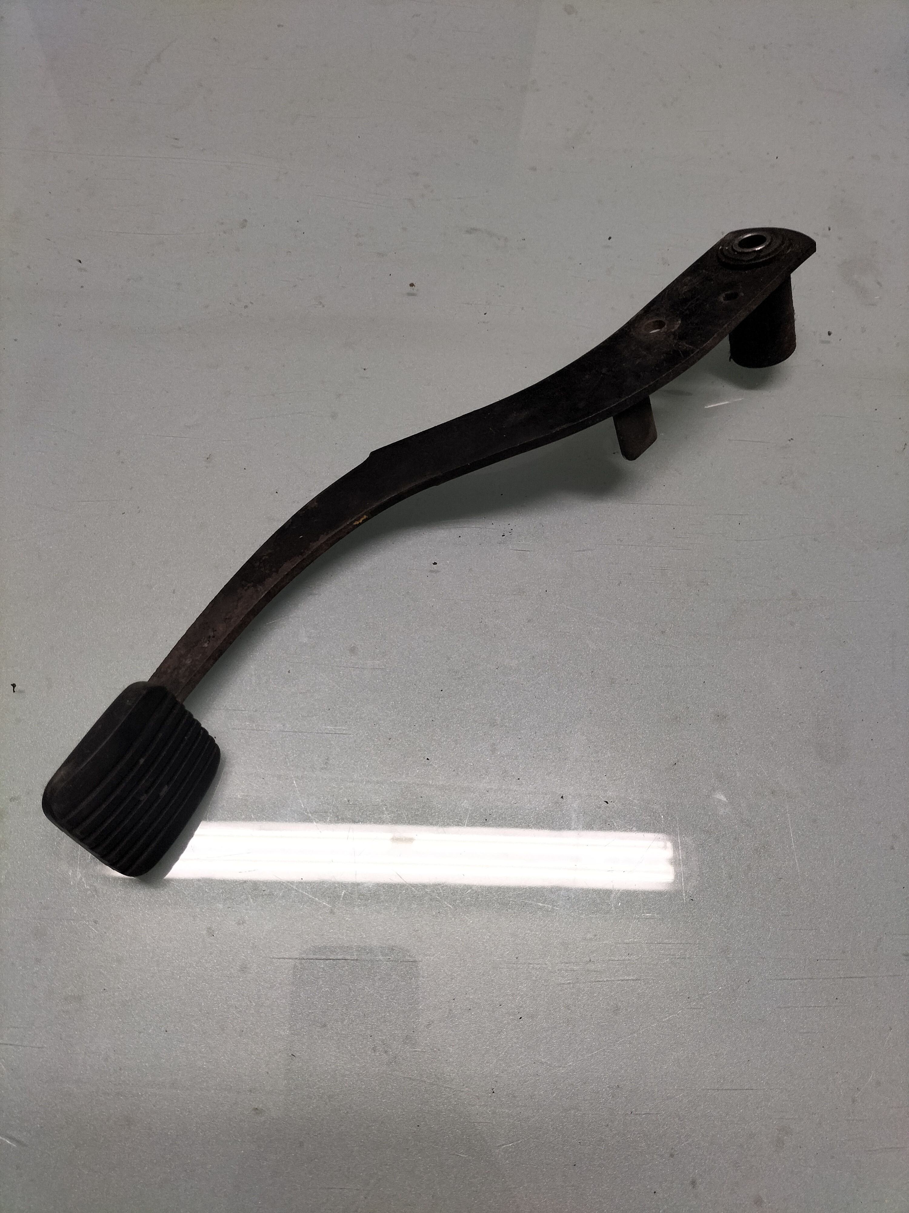 Koppelingspedaal Datsun cherry E10 46540-M1051 Gebruikt