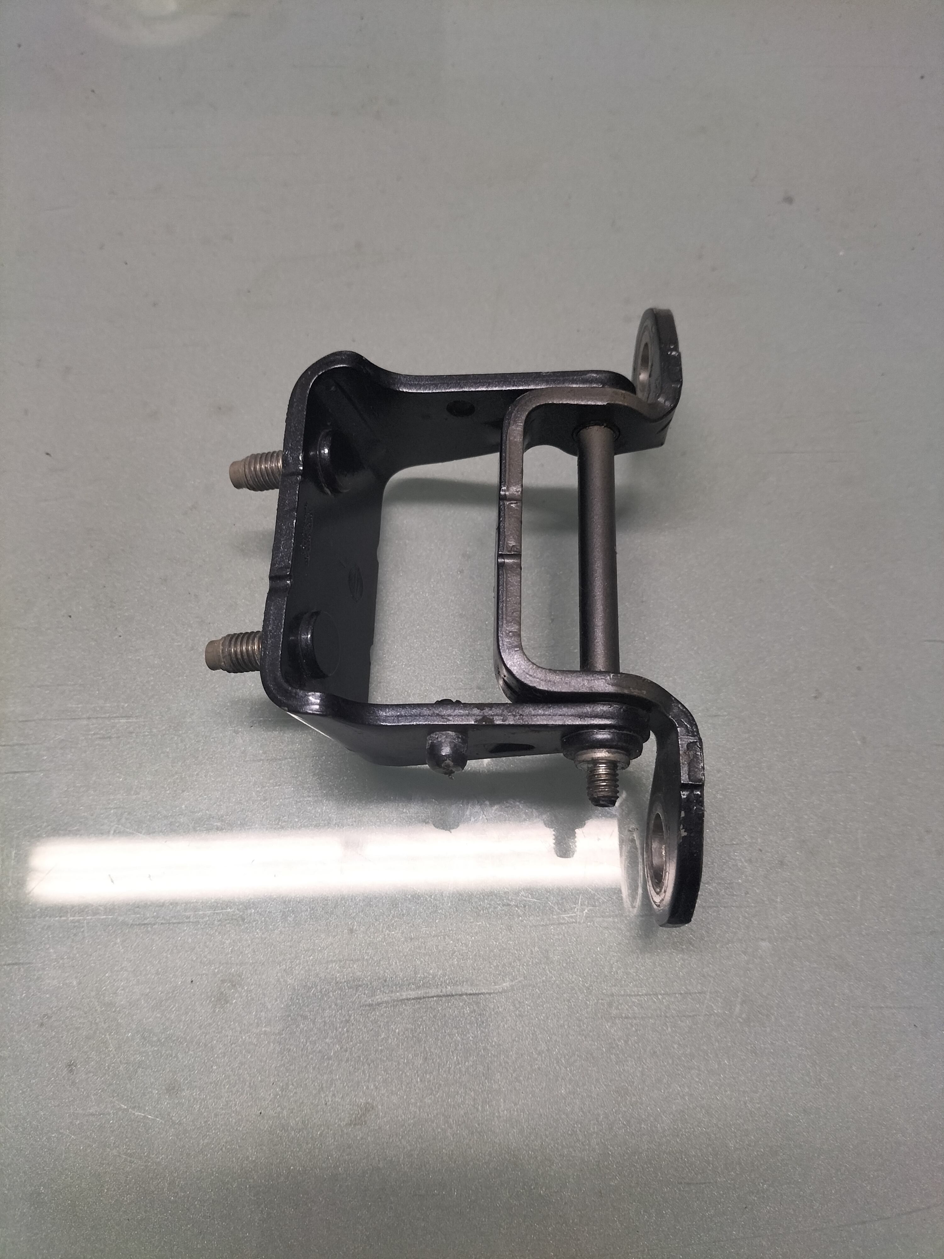Deurscharnier achterportier Linksboven Nissan Micra K14 82401-5FA6A Gebruikt