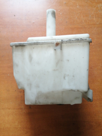 Tank windshield washer Nissan Primera P11 28910-9F901 Used part.