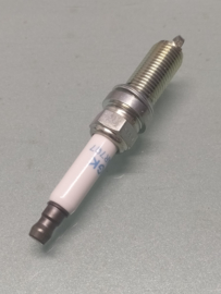 Spark plug Nissan 22401-00Q0R Original