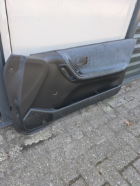 Deurpaneel rechtsvoor Nissan Sunny N14 80900-51C00 Gebruikt.