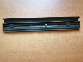 Plate-kicking, rear right-hand Nissan Bluebird T72 76953-Q9001 Used part.