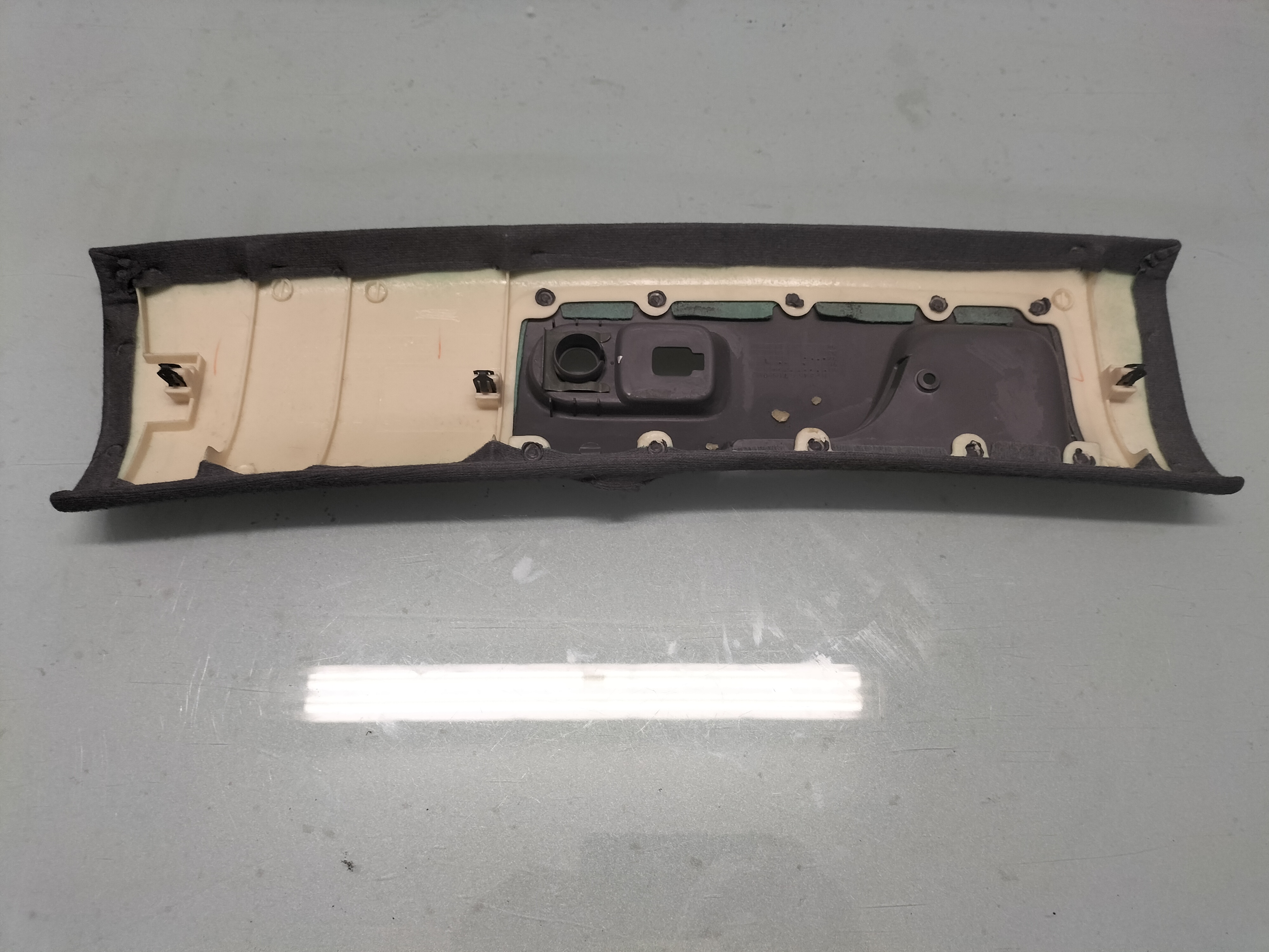 Roof trimming Nissan Sunny 73917-63Y15 Original