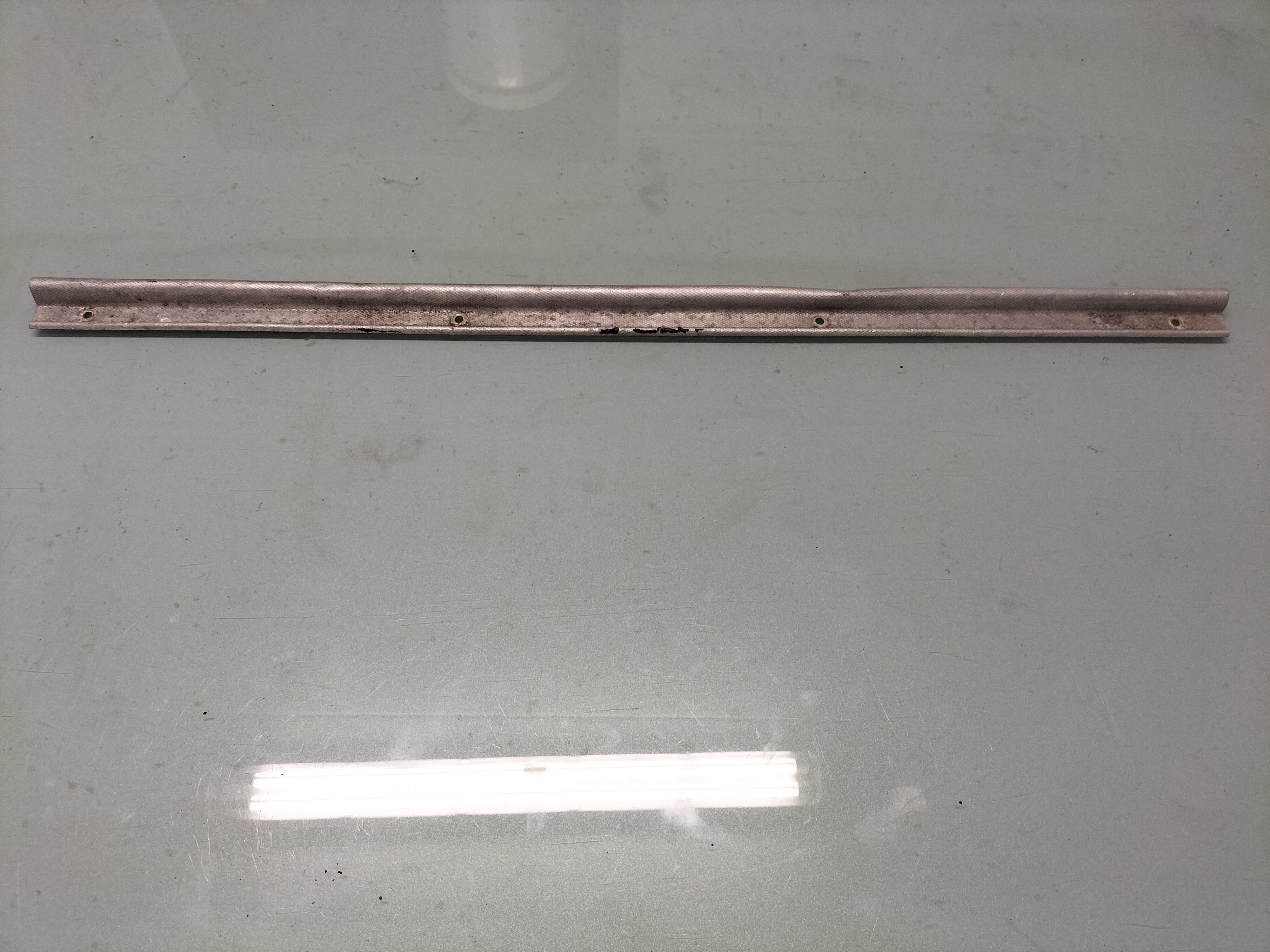Instapstrip Datsun Cherry E10 76951-M0200 Gebruikt.