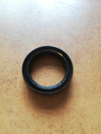 Keerring inwendige aandrijfas achteras Nissan Patrol Y60/ Y61 40533-01J00 Origineel.