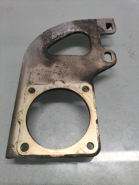 Steun inlaatspruitstuk QR20DE Nissan 14017-WE000 P12/ T30 Gebruikt.