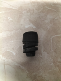 Aanslagrubber motorkap Nissan 65822-M7000 K10/ N12/ S13/ WD21 Gebruikt.
