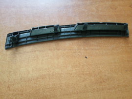 Ventilatierooster bovenzijde dashboard rechts Nissan Bluebird T72 68742-Q9001 Gebruikt.