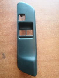 Raambedieningspaneel bestuurderszijde Nissan Primera P11/ WP11 80961-2F101