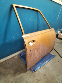 Assy-door front, right-hand Datsun Cherry E10 80100-M0200 Used part. (20250322)