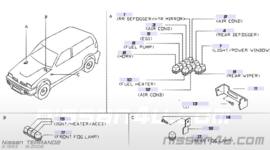 Relais Nissan 25230-C9961 / 25230-C9971 Automatische choke / Achterwisser/ elektrisch dakraam/ airconditioning Gebruikt