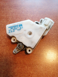 Deurslot mechaniek rechtsvoor Nissan Sunny N14 80552-89901