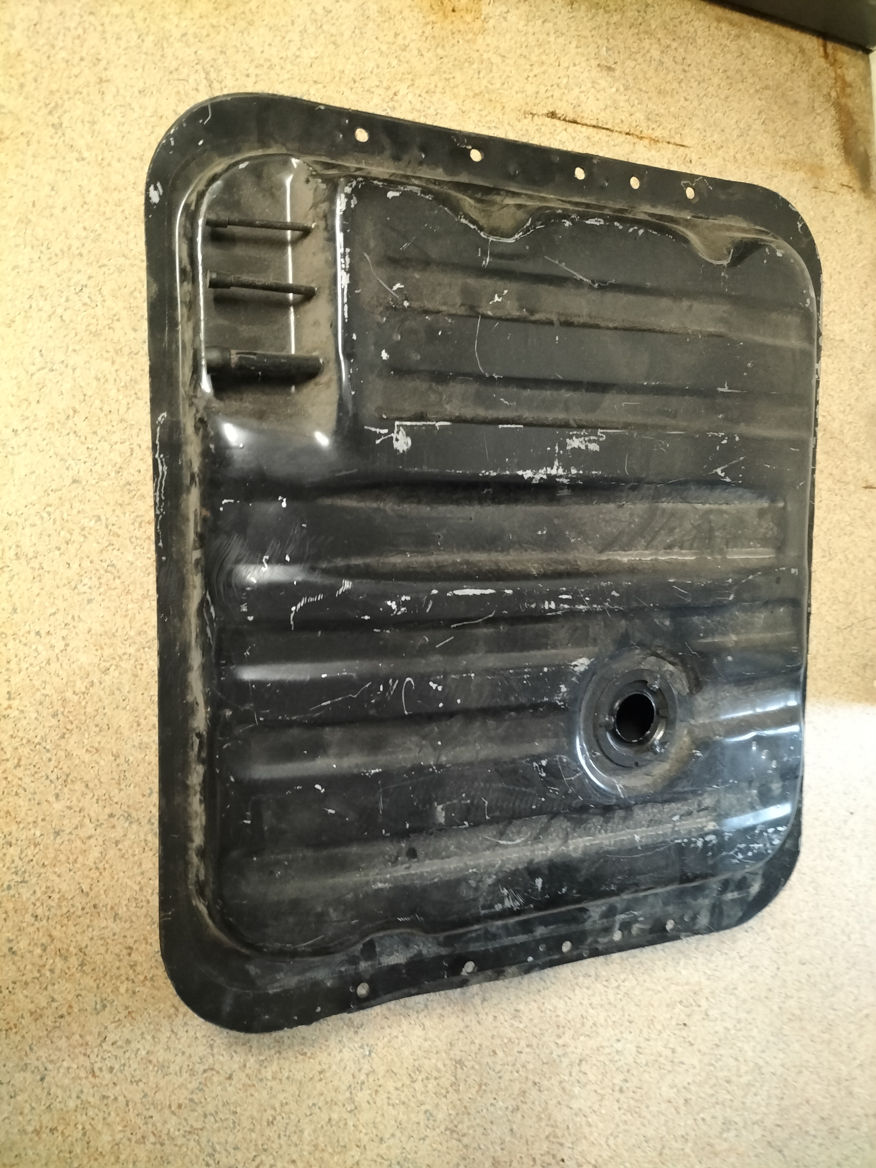 Tank fuel Nissan Urvan E23 17201-R8309 New.
