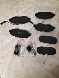 Remblokset vooras Nissan Cabstar F24 D1060-MB60A Nieuw.
