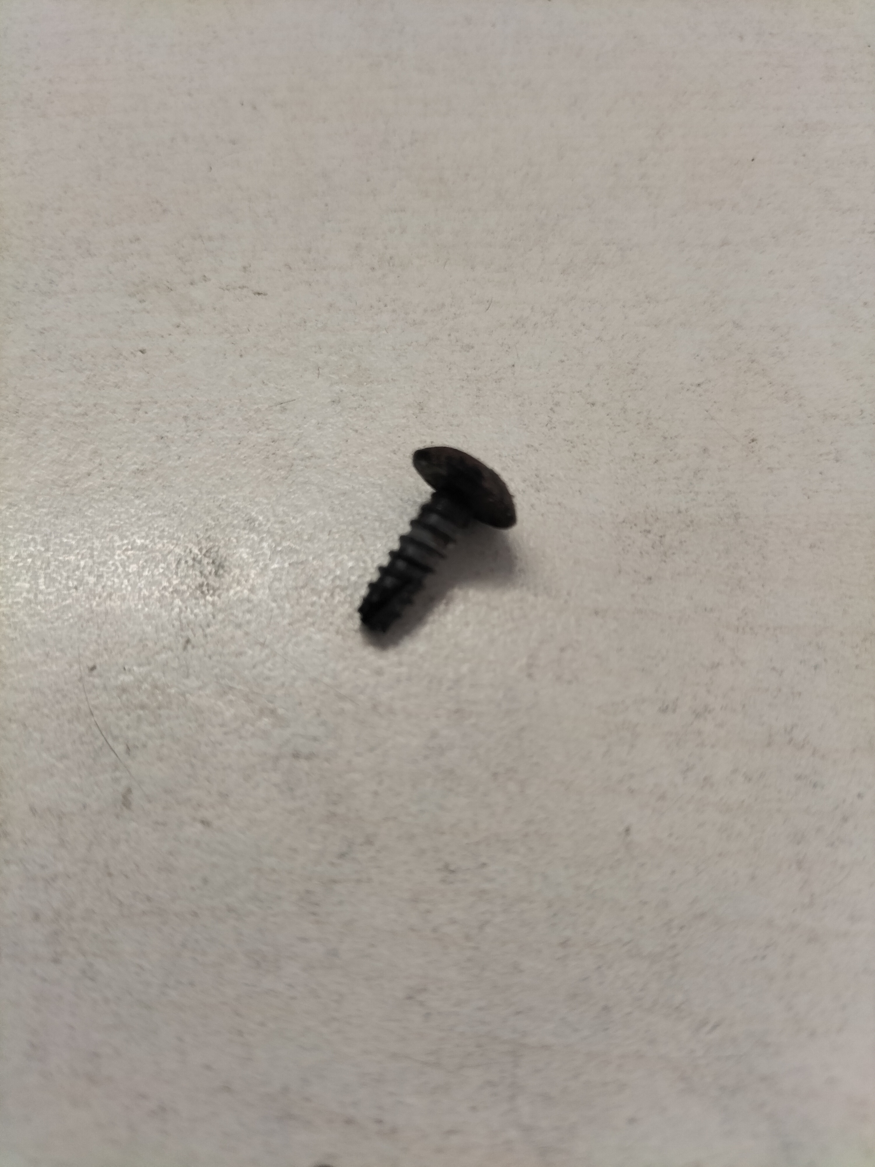 Screw M3,75 X 11,5 glove box Datsun 08310-41291 Used part.