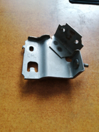 Bracket-instrument side, left-hand Nissan Primera P11 68129-9F600 Used part.