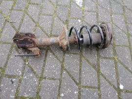 Veerpoot rechtsvoor Nissan Almera N15 54302-1N525 + 54010-3M009 (54302-1N510) Gebruikt.