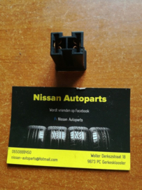 Fuse 80A Nissan 24370-C9980 CA33/ D22/ F24/ K12/ N16/ P11/ P12/ R20/ T30/ V10/ WP11/ Y61 Used part.