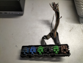 Relaishouder Nissan 24383-51E01 A32/ B13/ CA33/ D40/ K11/ N14/ P10/ P11/ R50/ R51/ W10/ WP11/ Y10/ Y61 Gebruikt.