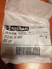 Relais brandstofpomp/ mistlamp/ airconditioning Nissan 25230-9F920 (25230-7991D) Origineel.