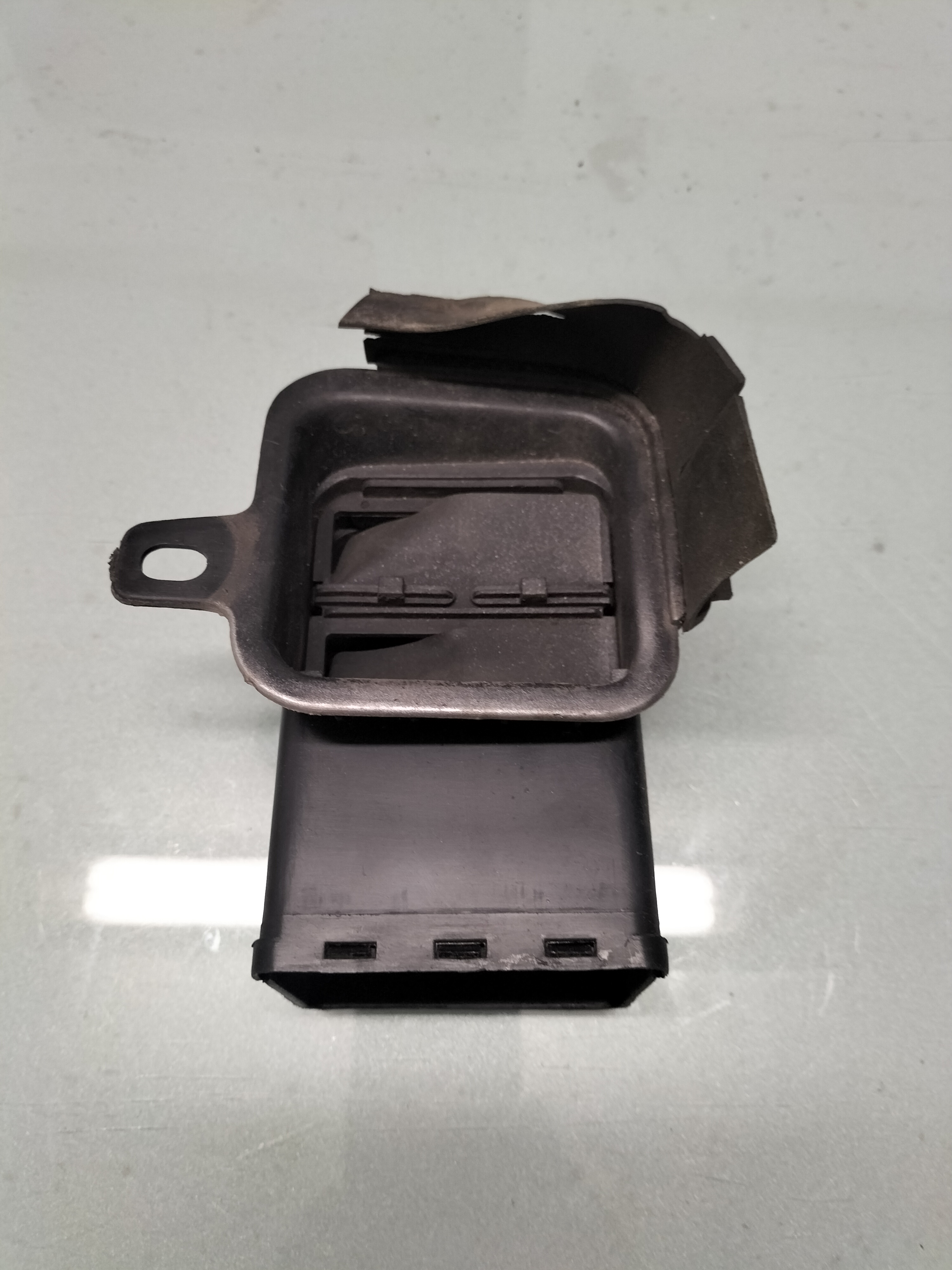 Klep ventilator Nissan Micra K10 78880-01B01 (78880-01B00) Gebruikt