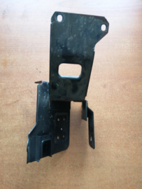 Bracket-reservoir tank Nissan Terrano2 R20 49190-7F000