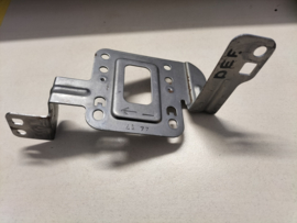 Montagesteun autoradio links Nissan Micra K14 28039-5FA0A Gebruikt.