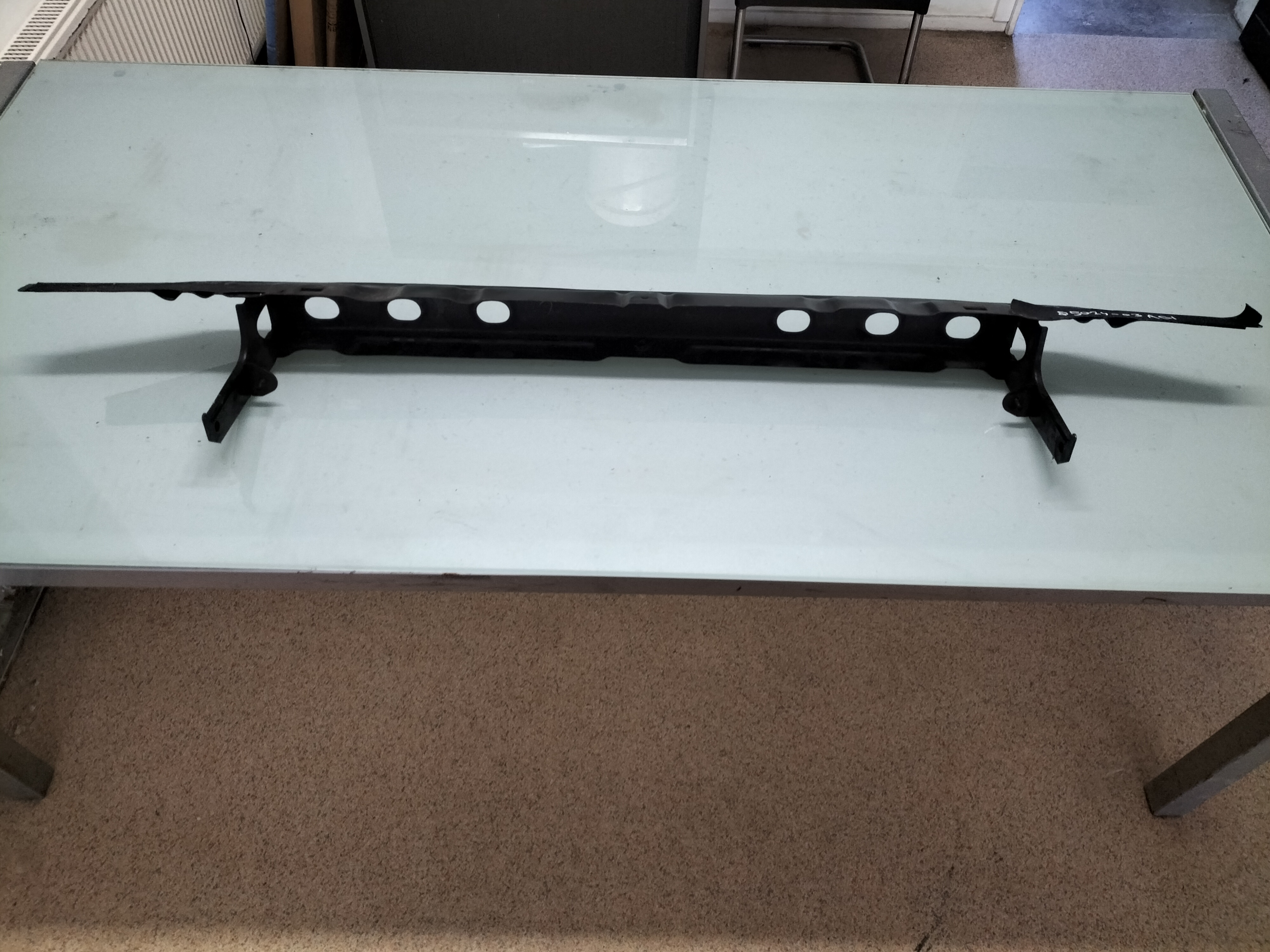 Bumperbalk achter Nissan Sunny B11 85024-03A01 Gebruikt