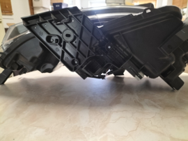 Headlamp assy-left-hand Nissan Qashqai J11 26060-HV00B (Koito 100-19009) Original, little damage.