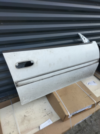 Portier rechts Nissan 100NX B13 80100-61Y30 (531) Gebruikt.