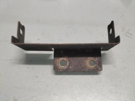 Montagebeugel relais Nissan Terrano2 R20 25238-G2401