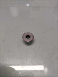 Nut Nissan 01225-00QAB Used part.
