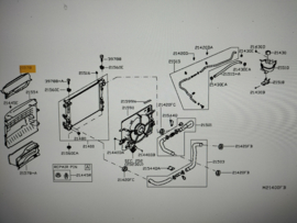 Windgeleider bovenzijde radiateur Nissan Micra K14 21578-5FA0A (21578-5FA5A / 7800553700) Gebruikt. Lichte schade.