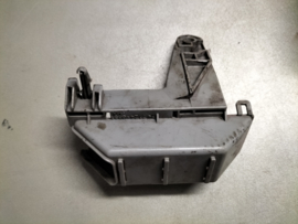 Zekeringhouder Nissan 100NX B13 24382-70Y00 Gebruikt.